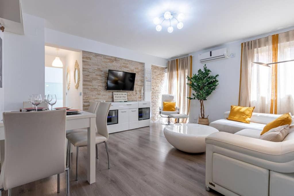 Triana Maestro Deluxe By Valcambre Lägenhet Sevilla Exteriör bild