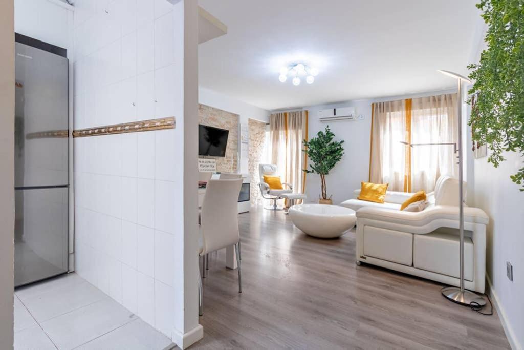 Triana Maestro Deluxe By Valcambre Lägenhet Sevilla Exteriör bild